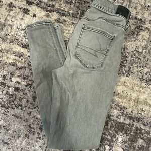 Women’s Distressed American Eagle Jeans